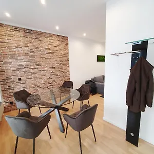 Modernes, Stilvolles Eingerichtetes Loft Wien